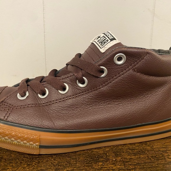 Converse - Picture 3 of 5